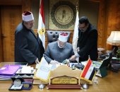 وكيل الأزهر يعتمد نتيجة الشهادة الثانوية لمعاهد فلسطين لعامين دراسيين