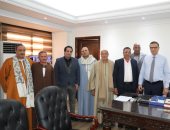 وزير الزراعة يستقبل وفداً من مزارعى الإصلاح الزراعى بالبحيرة وأسوان 