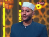 «شالت كتير».. رسالة مؤثرة من المتسابق بدولة التلاوة على عثمان لوالدته