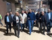 محافظ سوهاج يتابع ضبط الأسعار بالأسواق ورفع الإشغالات بشوارع حى شرق