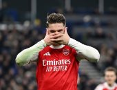 آرسنال يضرب إيفرتون بهدف جيوكيريس فى شوط أول نارى بالدورى الإنجليزى