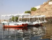 المراكب فى نيل أسوان ترسم لوحة لامعة لسحر الطبيعة