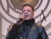 الفنان طارق الشيخ فى حلقة غنائية خاصة بـ كلمة أخيرة.. غدا