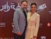 زوج ريهام عبد الغفور يساندها فى عرض فيلم خريطة رأس السنة.. صور 