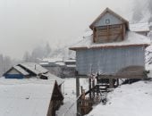 أمطار شتوية وعواصف ثلجية تجتاح باكستان