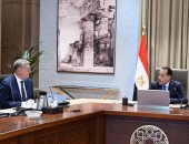 رئيس الوزراء يتابع جهود جذب المزيد من الاستثمارات للمنطقة الاقتصادية للمثلث الذهبى