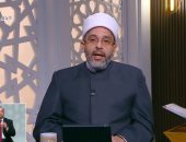 هل المسح على الشراب صحيح في الوضوء؟.. أمين الفتوى يوضح الحكم الشرعي