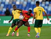 شوط مثير بين جنوب أفريقيا ضد أنجولا ينتهى بالتعادل 1-1 فى مجموعة مصر