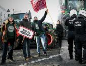 بالجرارات.. استمرار  احتجاجات للمزارعين فى بروكسل رفضا لاتفاق ميركوسور