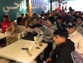 أهالى قرية محمد صلاح يدعون بالفوز لمنتخب الفراعنة أمام زيمبابوى.. فيديو