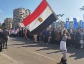 سيارات الأحياء تشارك فى عرض محافظة بورسعيد احتفالا بعيد النصر.. فيديو