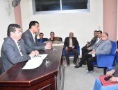 مدير تعليم سوهاج يعقد اجتماعًا لمتابعة الاستعدادات لامتحانات نصف العام