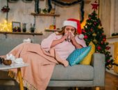 تسبب العطس والحساسية.. ما هى متلازمة شجرة الكريسماس وطرق الوقاية