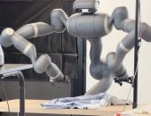 روبوت بشرى يتعلم طى المناشف ذاتيا عبر الملاحظة الحركية