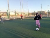 «ألف بنت ألف حلم» مشروع تتبناه مديرية الشباب والرياضة في بنى سويف.. مراكز الشباب بالمحافظة تفتح أبوابها لممارسة الفتيات كرة القدم.. وكيل الوزارة: نسعى لتوفير أجواء مناسبة لممارسة البنات الرياضة.. صور