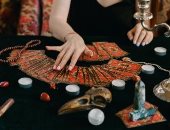 توقعات الحب لـ برج العقرب 2026: اختبار للمشاعر وبدايات أكثر نضجًا