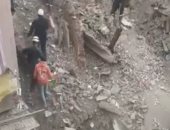 استمرار عمليات البحث عن 6 أشخاص مفقودين أسفل ركام عقار إمبابة المنهار