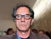 تشييع جثمان الفنان محمد بكرى ملفوفا بالعلم الفلسطينى أمس