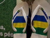 شبشب برازيلي يشعل أزمة سياسية بسبب القدم اليمني.. اعرف القصة