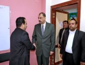 محافظ سوهاج يتفقد لجان انتخابات الإعادة لمجلس النواب بمركزى أخميم وساقلتة