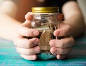 3 ردود أفضل من "مش معانا فلوس" تعلم طفلك قيمة المال من غير حرمان