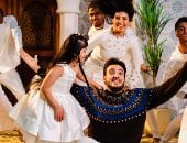 الحسن عادل ينتهى من تصوير كليب "كل سنة" بمشاركة طفلة من أطفال متلازمة داون