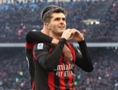 ميلان ضيفًا على فيورنتينا بحثًا عن استعادة صدارة الدورى الإيطالى