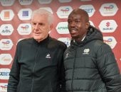 هوجو بروس يشيد بتألق مبوكازي أمام منتخب مصر: لم يمنح محمد صلاح فرصة واحدة