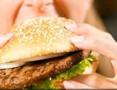 دراسة تربط بين الأطعمة فائقة التصنيع  وخطر الإصابة بسرطان الرئة.. تفاصيل 