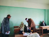 رئيس المنطقة الأزهرية بكفر الشيخ يتابع امتحانات أولى وثانية ثانوى بمعاهد الرياض