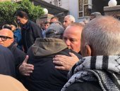 العشرات يودعون جنازة المونديالي صابر عيد بحضور الكابتن شوقي غريب.. صور