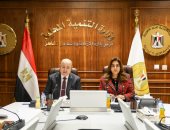 مستشار رئيس الجمهورية يوجه بالتنسيق بين المحافظين وفرق حياة كريمة.. اعرف السبب