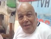 أقدم مبدعى السجاد والجوبلان بفوه.. مارسها وعمره 8 سنوات وتعرض للضرب لتصميمه على إكمال السجاد دون علم معلمه.. ومسعد محمد عمر: صناعة السجاد فن ومهارة وليست رص خيوط جنبا إلى جنب وتتطلب عمل الحواس فى وقت واحد.. صور