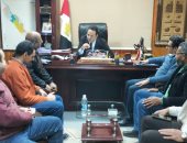 وكيل صحة سوهاج يلتقى أطباء قسم العظام بمستشفى طهطا لبحث تطوير الخدمات
