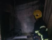 السيطرة على حريق محل قطع غيار دراجات فى المرج.. صور