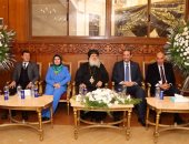 محافظ دمياط يزور كنيسة العذراء مريم لتقديم التهانى بعيد الميلاد المجيد