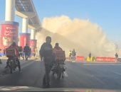 تحويلات مرورية لحين إصلاح كسر ماسورة مياه بمحور التسعين الجنوبى