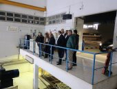 رئيس الشركة القابضة يتفقد مشروعات حياة كريمة بمركز الشهداء فى المنوفية 