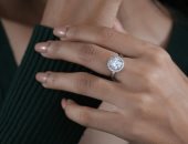 لماذا لا يجب ارتداء الخاتم فى الإصبع الأوسط؟.. إذا كنت تريد حياة هادئة