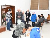 1965 طالبا يؤدون امتحانات الفصل الدراسى الأول بكلية العلوم جامعة القناة