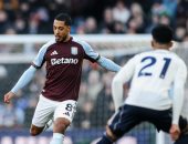 أستون فيلا وصيفا للدوري الإنجليزي مؤقتا بثلاثية أمام نوتينجهام فورست.. فيديو