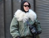 إزاى تعملى ستايل جديد بالجاكت البامب؟.. 5 أفكار تريندى لتنسيقه