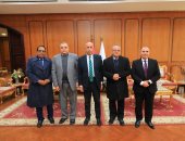 رئيس جامعة كفر الشيخ يترأس لجنة اختيار عميد كلية الآداب بالجامعة