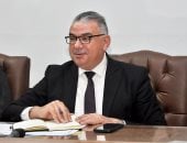 تجارة عين شمس: تحويل مسار العشرة الأوائل بالشعبة العربية لنظام الساعات المعتمدة مجاناً