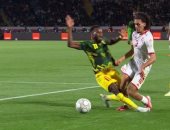 بطاقة حمراء وتعادل سلبي يشعلان الشوط الأول بمواجهة تونس ضد مالي