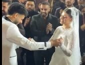 فرحة دونجا بزفافه وسط أصدقائه من نجوم الكرة.. فيديو 