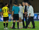 جدل تحكيمي يخطف الأضواء في مباراة الاتحاد ضد التعاون