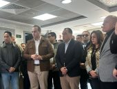 الخدمة كويسة ولا فى شكوى؟.. مدبولى يطمئن على مرضى الأورام فى مستشفى الكرنك