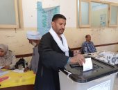 إقبال على لجنة 14 بالمنصورية فى جولة إعادة انتخابات مجلس النواب بأسوان.. صور