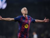 برشلونة يحسم ديربي كتالونيا بثنائية ويعزز صدارة الدوري الإسباني.. فيديو